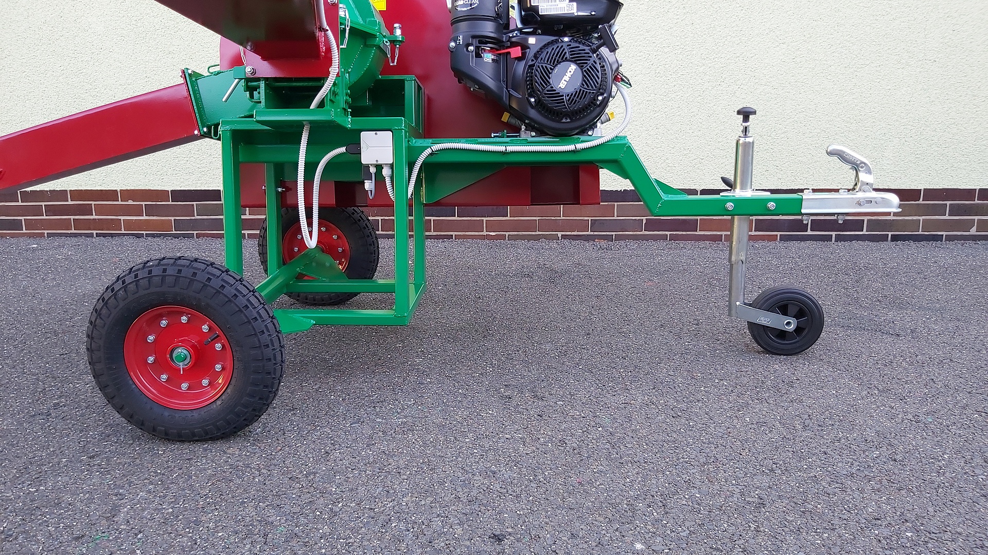 Wood chippers PIRANA 14HP WHEELS 410X100 ST/SPA/02