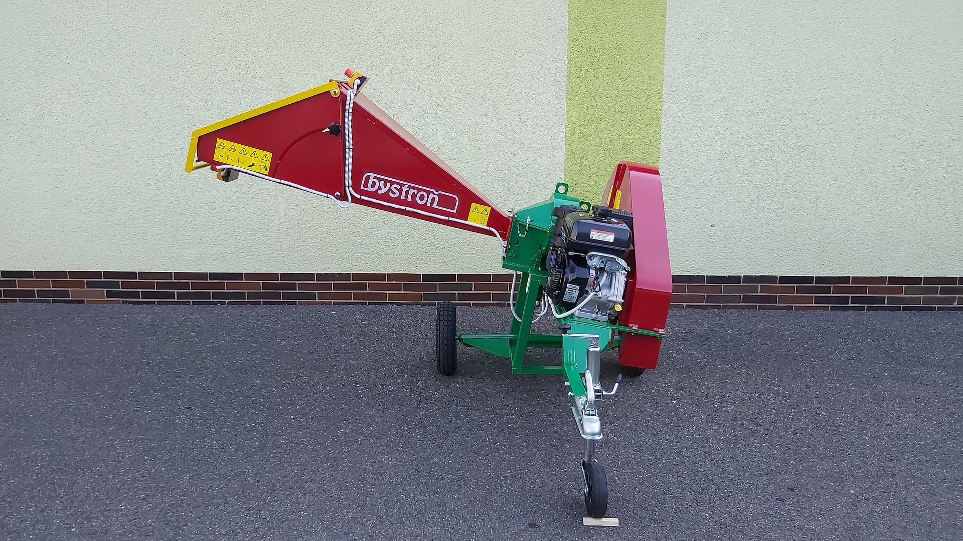 Wood chippers PIRANA 14HP WHEELS 410X100 ST/SPA/02
